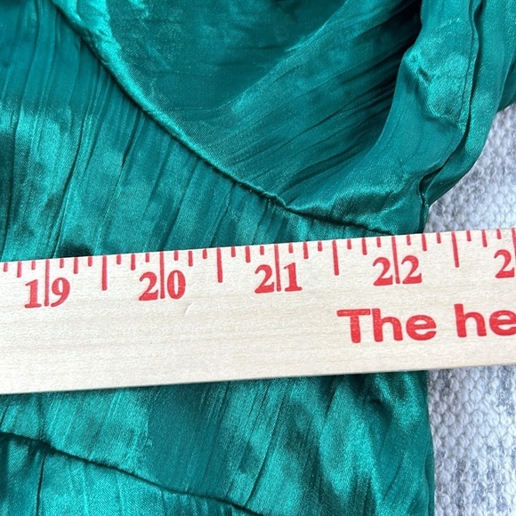 R.Q.T. Green Crinkle Button Up Long Shirt Sz 1X - Picture 10 of 11